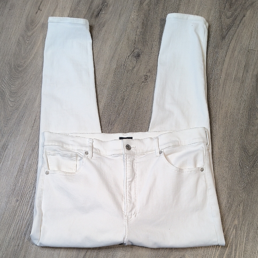 sac333 High Rise Skinny w/27.5" Inseam Express Women’s White Jeans Size 16